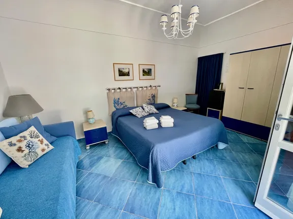 Edera room