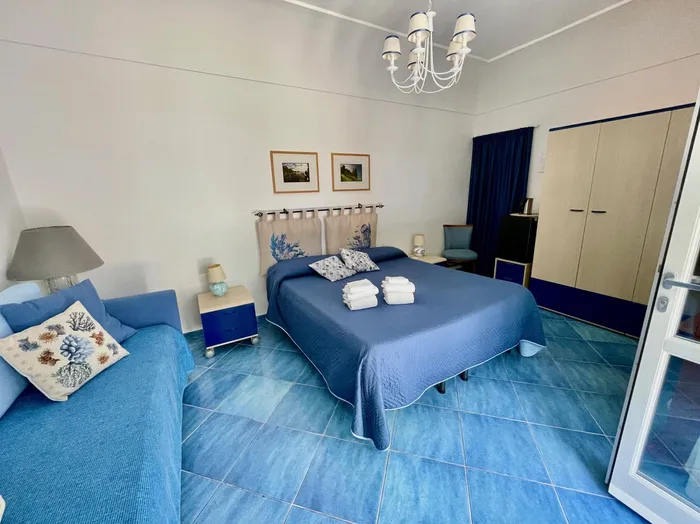 Edera room